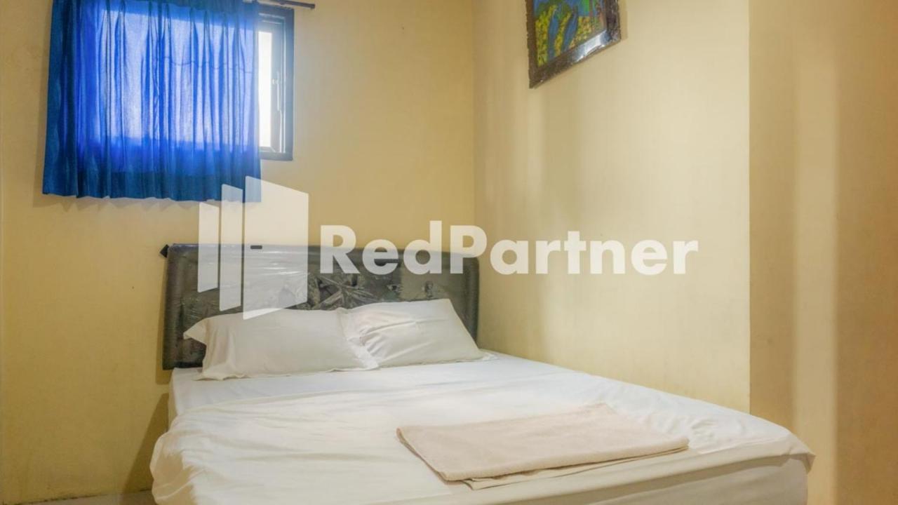 Vandhela Homestay Syariah Mitra Reddoorz Surabaya Esterno foto