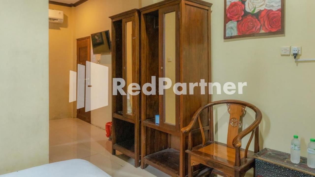 Vandhela Homestay Syariah Mitra Reddoorz Surabaya Esterno foto