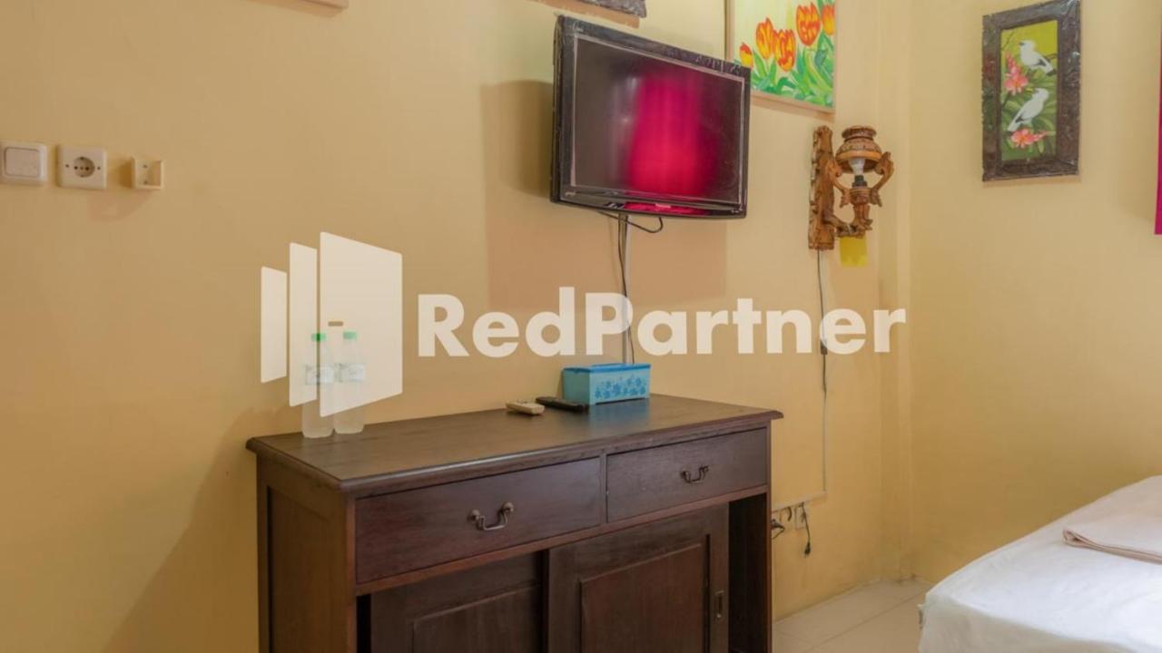 Vandhela Homestay Syariah Mitra Reddoorz Surabaya Esterno foto